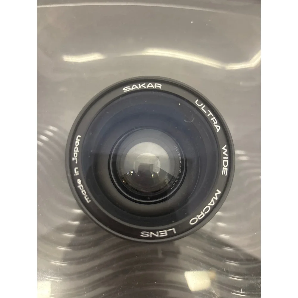 Sakar Ultra Wide‎ Macro Lens 52mm Made in Japan with Case